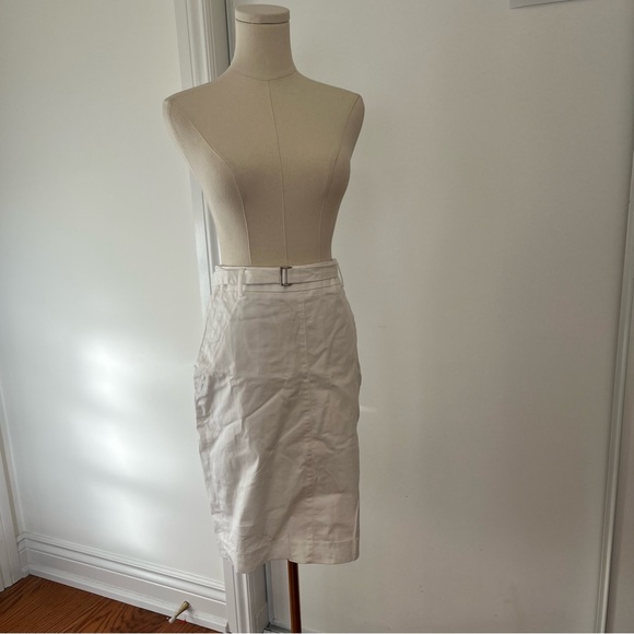 FEMME XS White Pencil Skirt with Silver Belt Office Workwear Simple Basic Cream - Picture 7 of 7